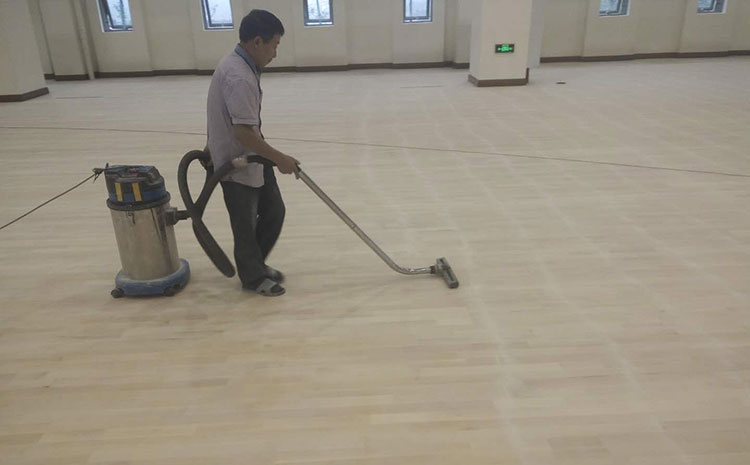 枫桦木篮球场实木地板怎么维修？