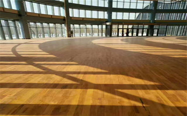 篮球场木地板多少钱一平方