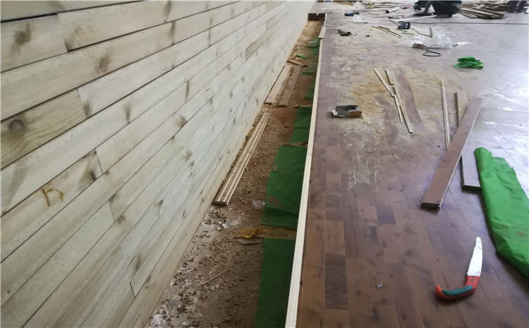 篮球馆木地板专业的怎么维修？