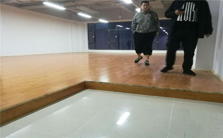 拼装篮球馆木地板代理商