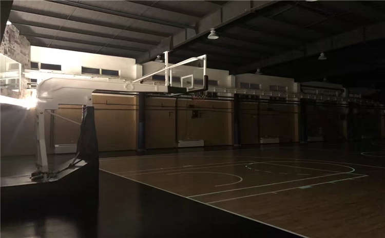 学校篮球场实木地板怎么维修？